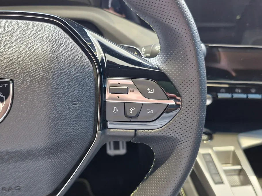 2025 Peugeot 408 GT 