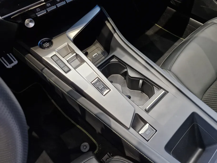2025 Peugeot 408 GT 