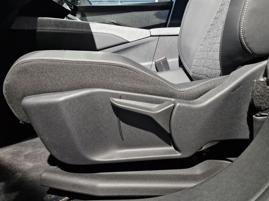2026 Peugeot 5008 Allure 