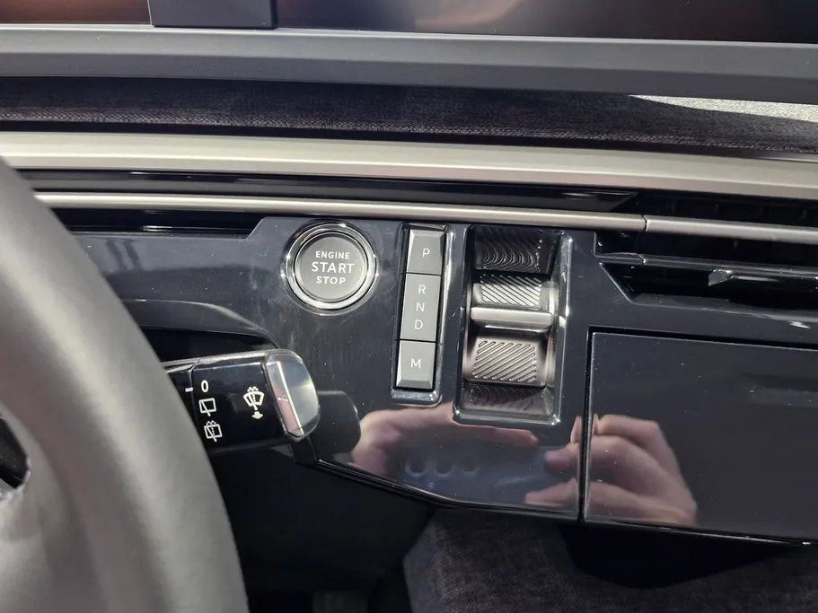 2026 Peugeot 5008 Allure 