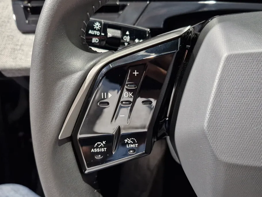 2026 Peugeot 5008 Allure 