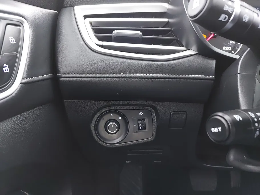 2023 MG 5 STD 