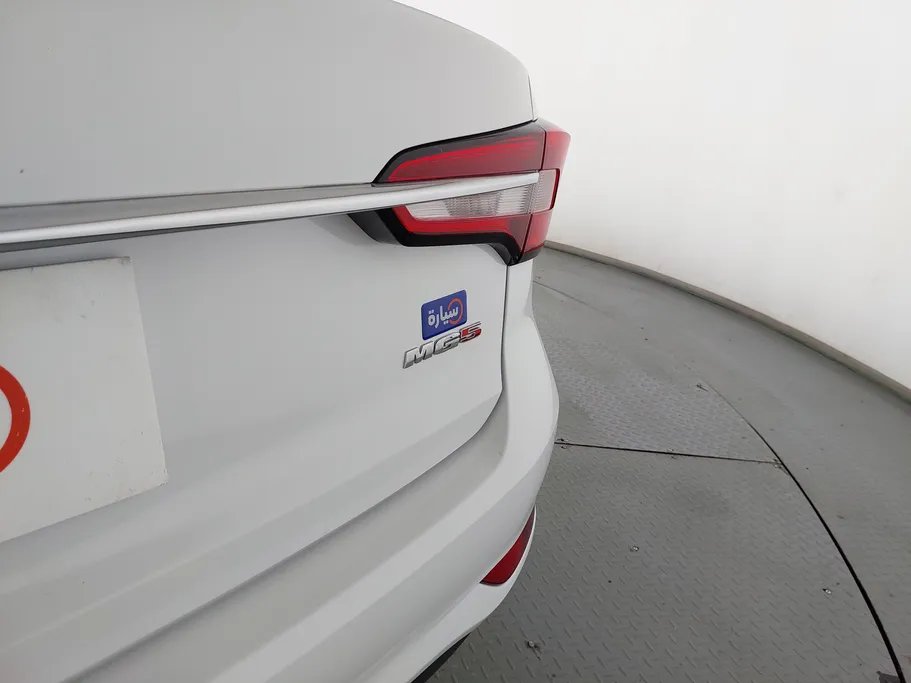 2023 MG 5 STD 