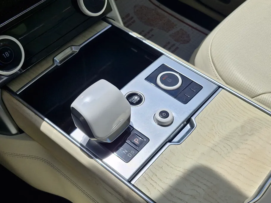 2023 Land Rover Range Rover SV Autobiography 