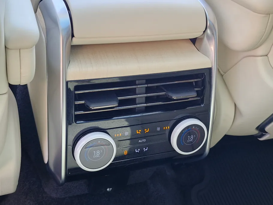 2023 Land Rover Range Rover SV Autobiography 