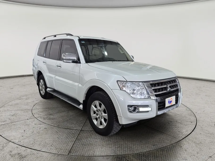 2018 Mitsubishi Pajero GLS 5Doors 