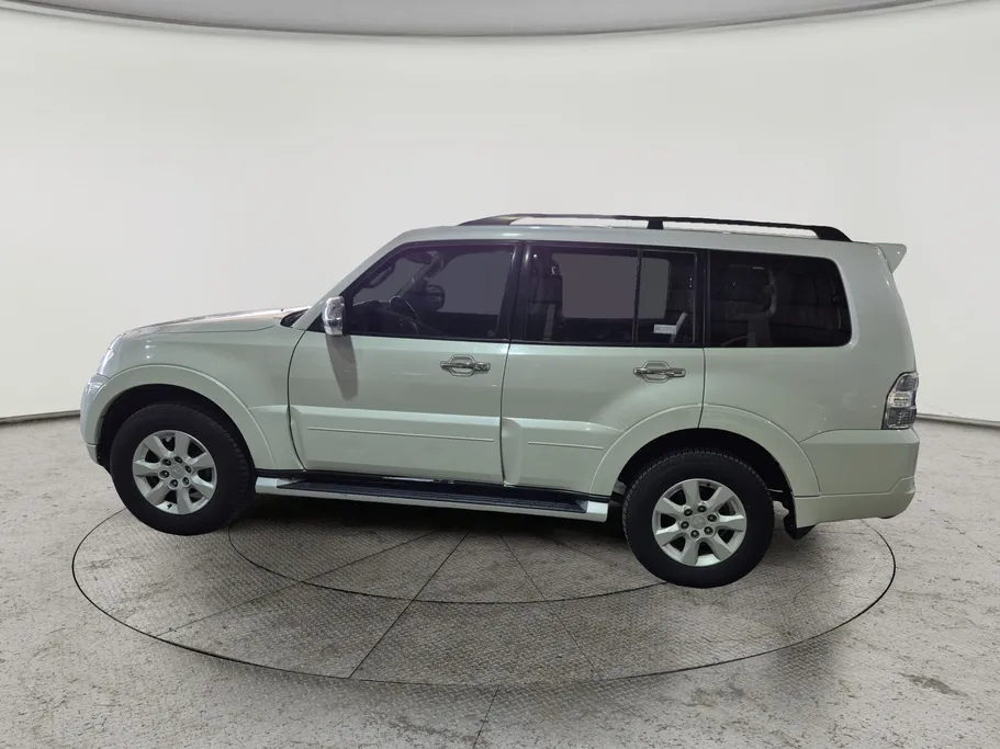 2018 Mitsubishi Pajero GLS 5Doors 