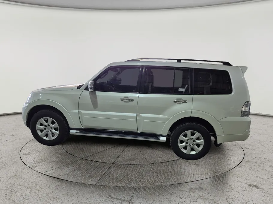 2018 Mitsubishi Pajero GLS 5Doors 