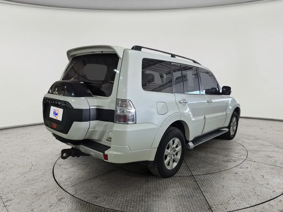2018 Mitsubishi Pajero GLS 5Doors 