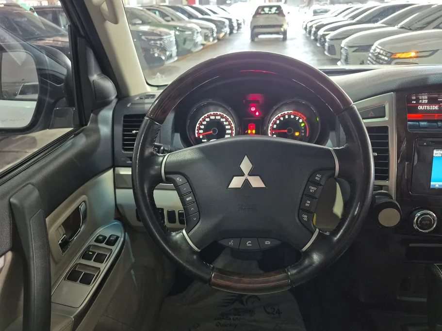 2018 Mitsubishi Pajero GLS 5Doors 