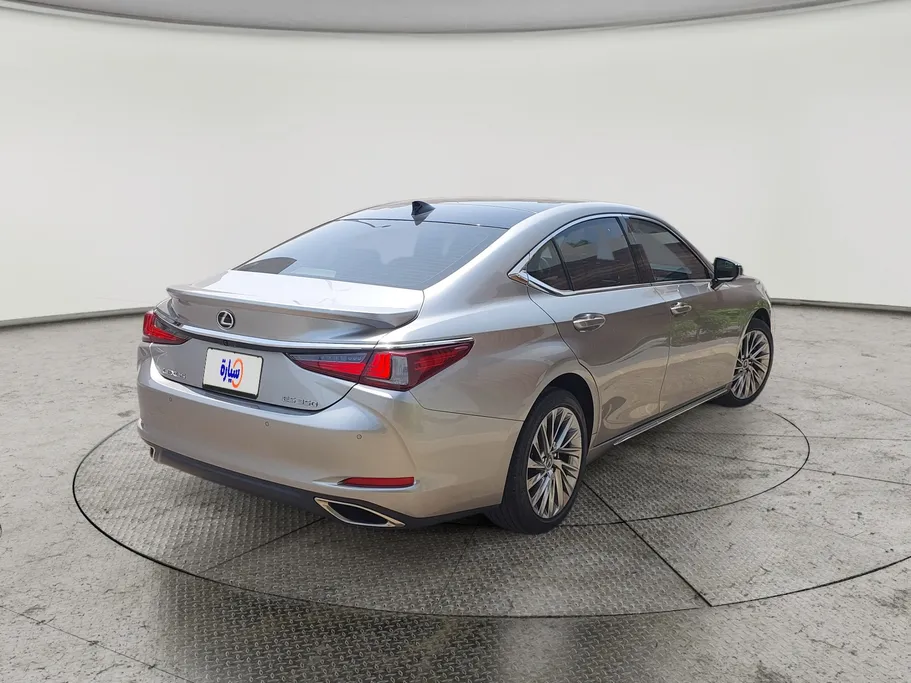 لكزس ES 350 2025 