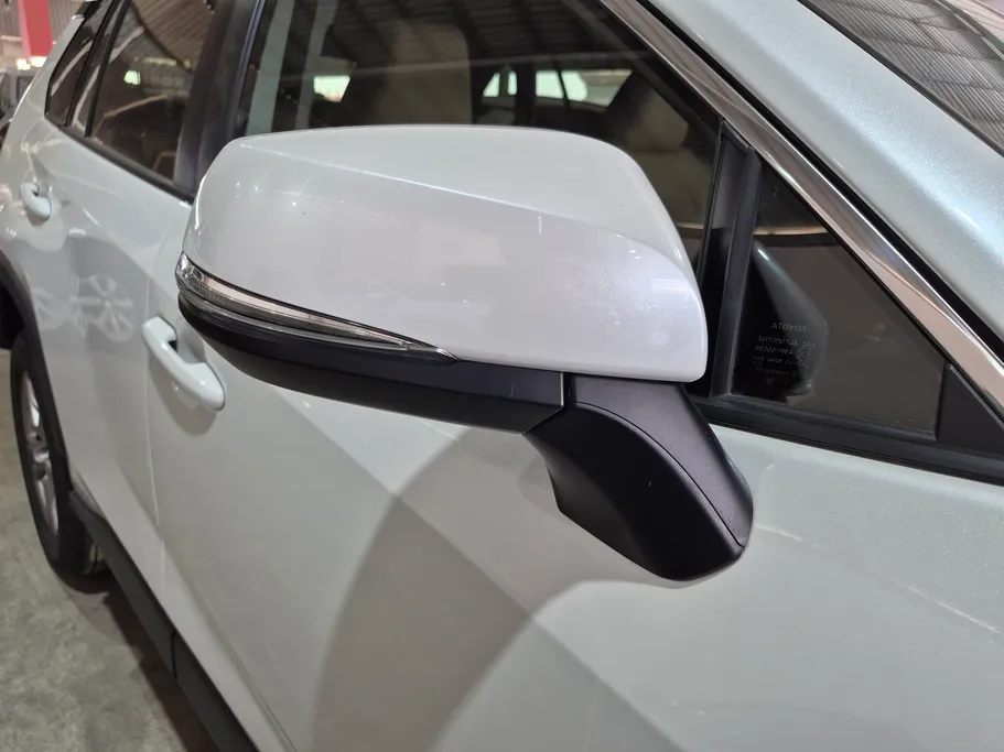 2024 Toyota RAV4 LE HEV 