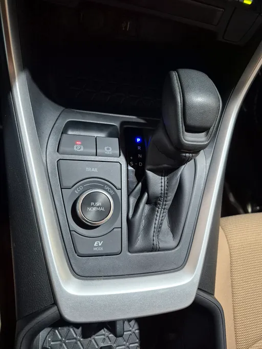 2024 Toyota RAV4 LE HEV 