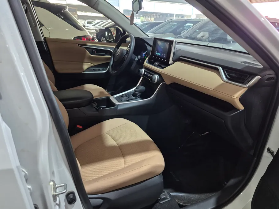 2024 Toyota RAV4 LE HEV 