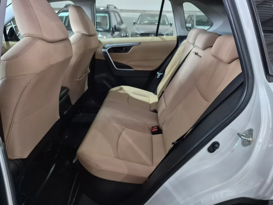2024 Toyota RAV4 LE HEV 