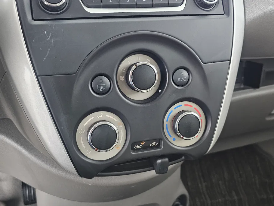 2018 Nissan Sunny SV 