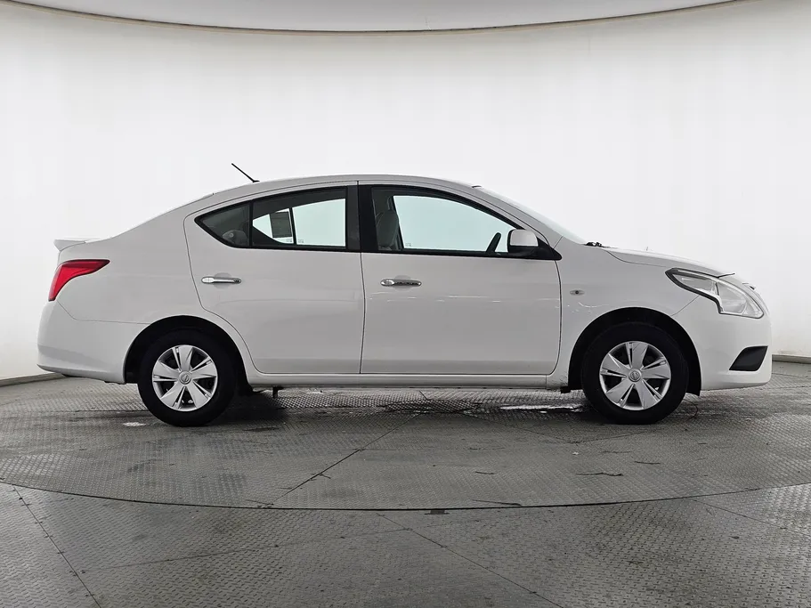 2018 Nissan Sunny SV 