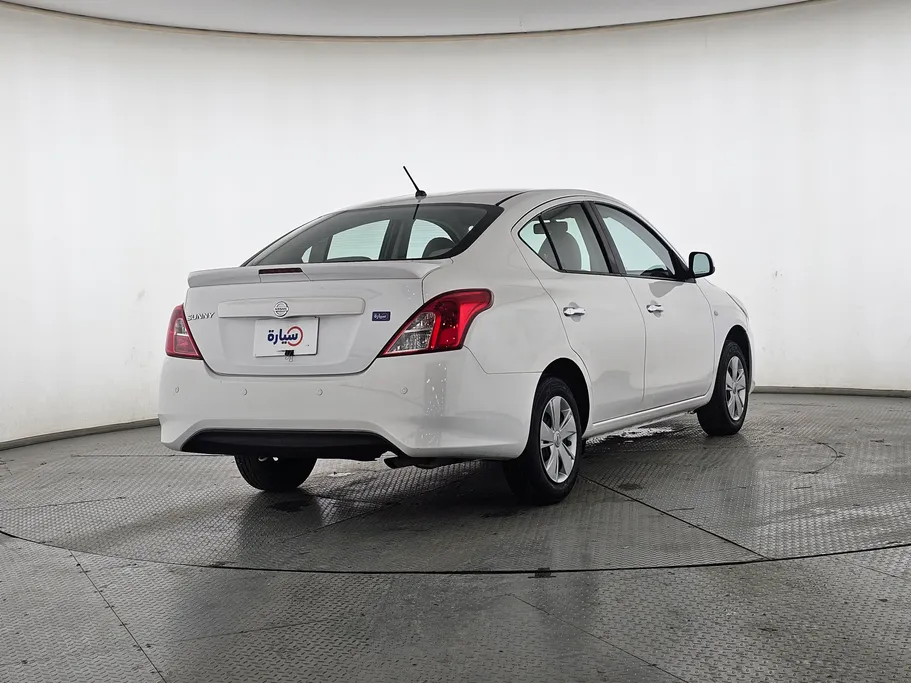 2018 Nissan Sunny SV 