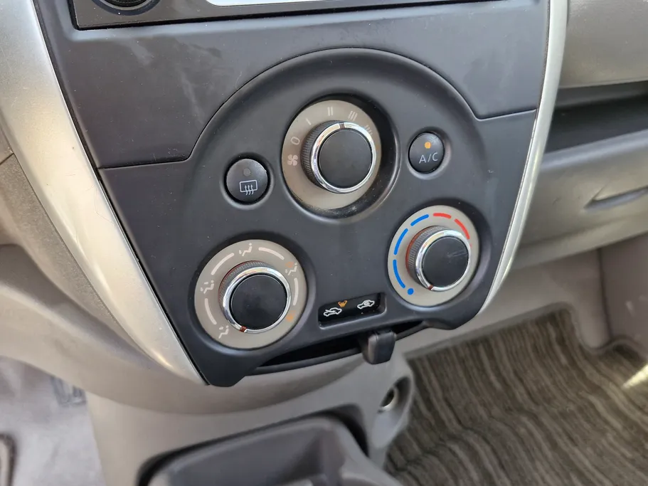 2022 Nissan Sunny SV 
