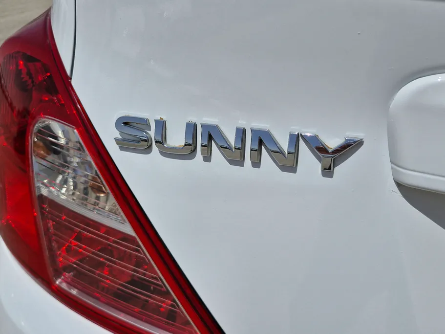 2022 Nissan Sunny SV 