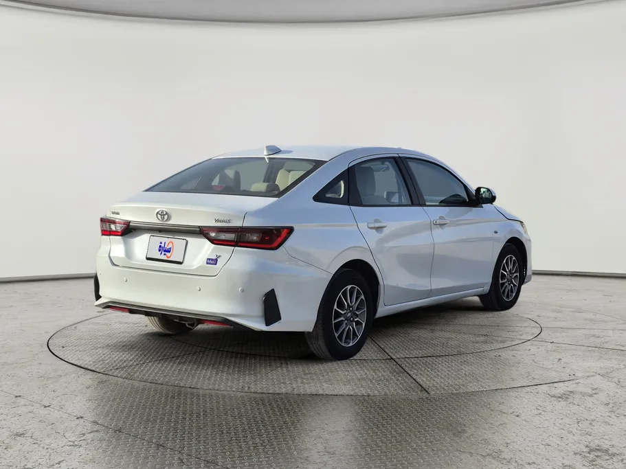 2023 Toyota Yaris  Y 