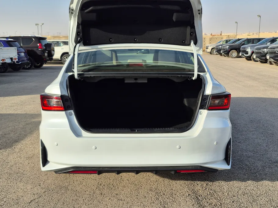 2023 Toyota Yaris  Y 