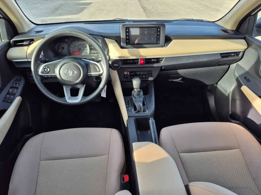 2023 Toyota Yaris  Y 