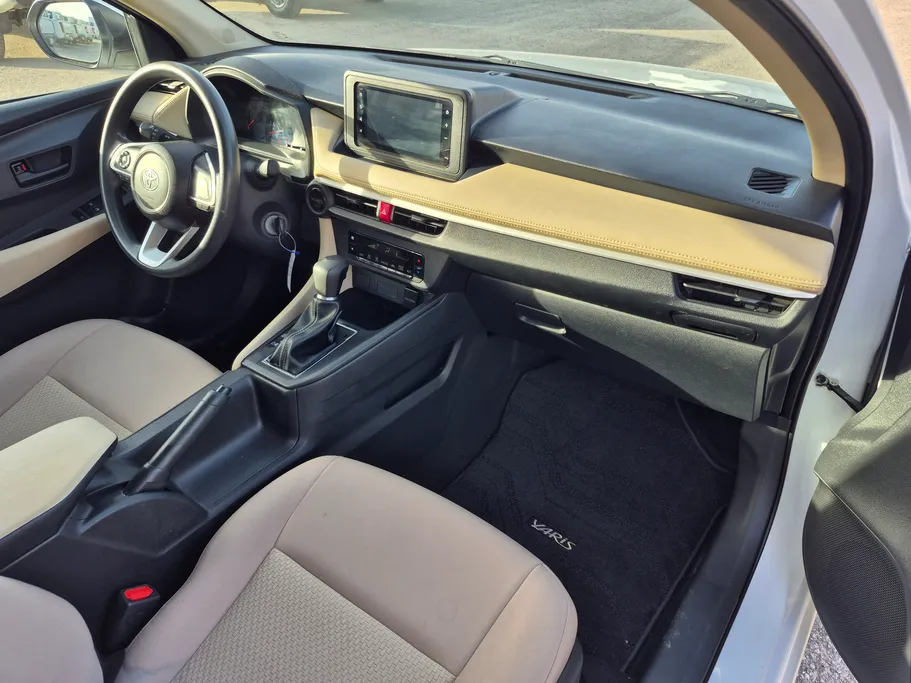 2023 Toyota Yaris  Y 