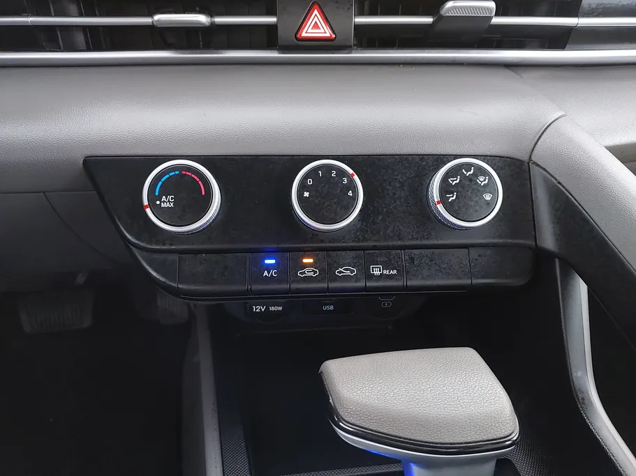 2024 Hyundai Elantra Fleet 