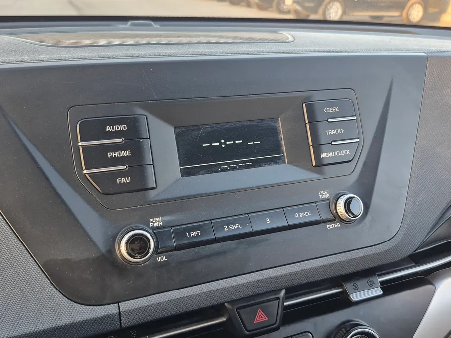 2023 Kia Carens LX S1 