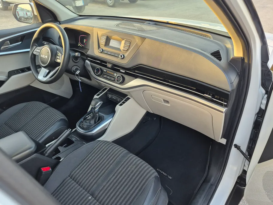 2023 Kia Carens LX S1 