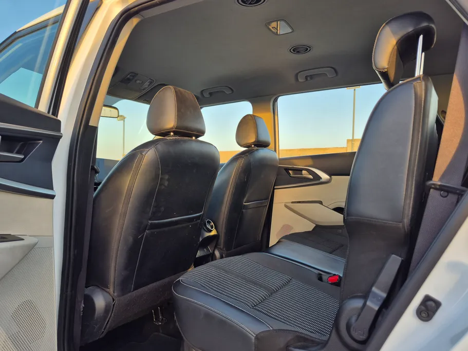 2023 Kia Carens LX S1 