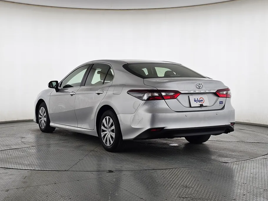 2022 تويوتا Camry  LE 