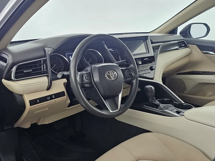 2022 تويوتا Camry  LE 