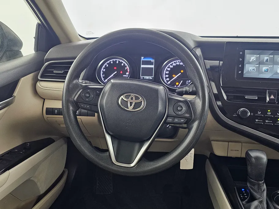 2022 تويوتا Camry  LE 