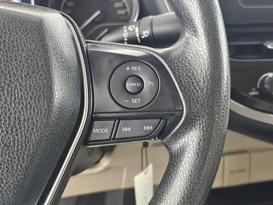 2022 تويوتا Camry  LE 