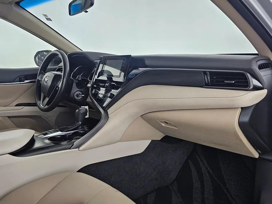 2022 تويوتا Camry  LE 