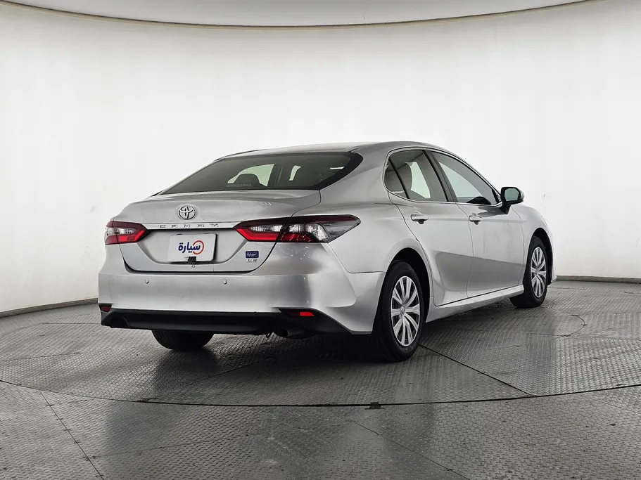 2022 تويوتا Camry  LE 