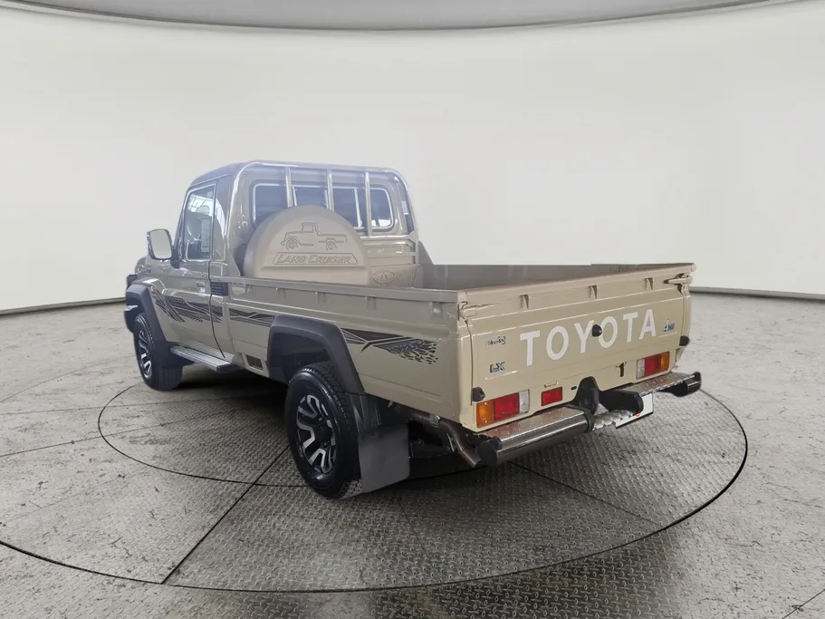 2026 Toyota Land Cruiser Pickup LX 