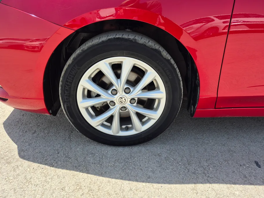 2022 MG 5 COM 