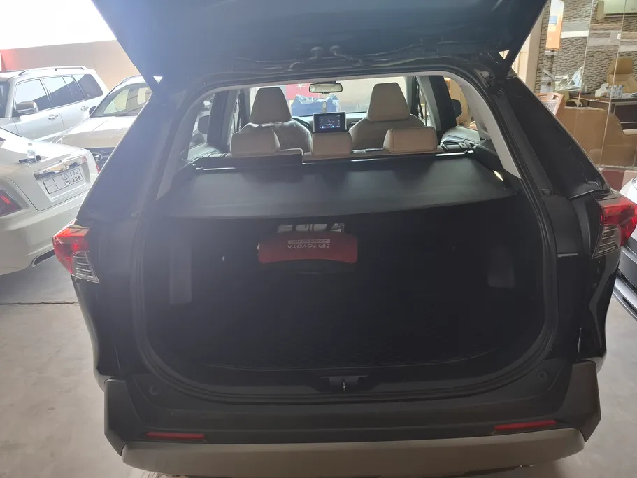 2024 Toyota RAV4 AD HEV 
