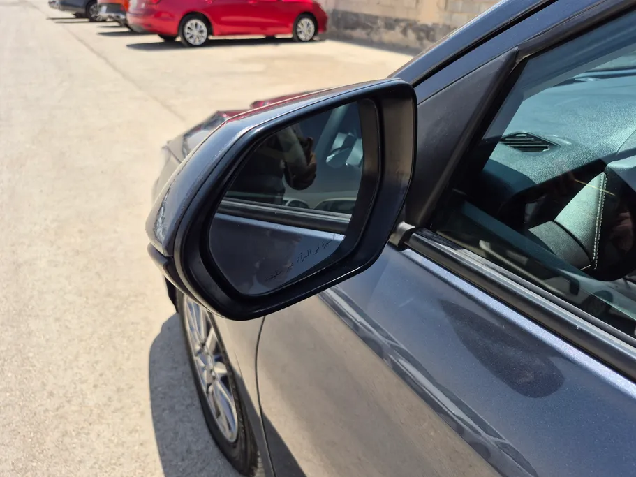 2023 Toyota Yaris  Y 
