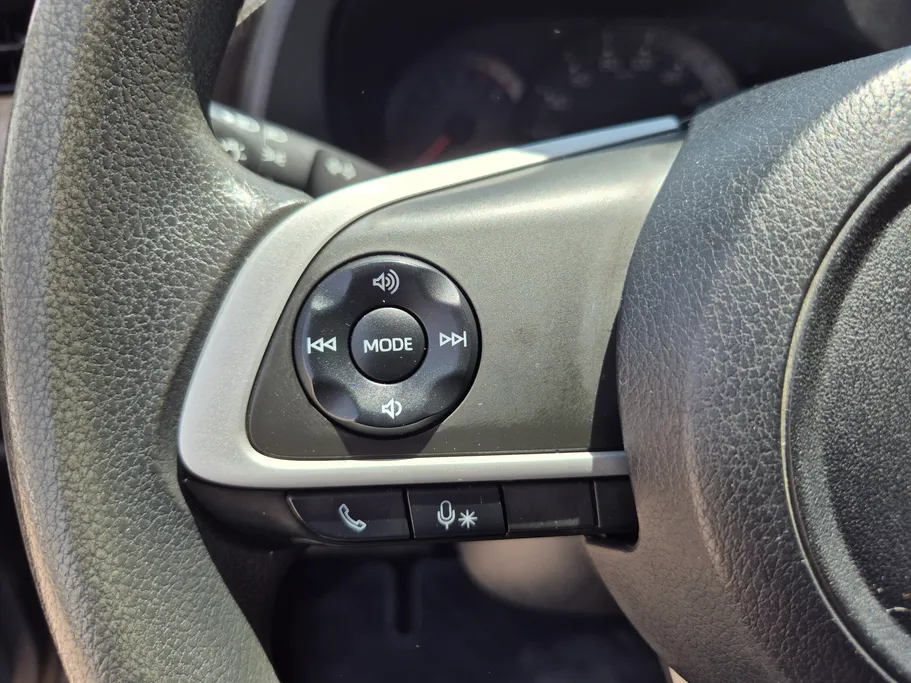 2023 Toyota Yaris  Y 