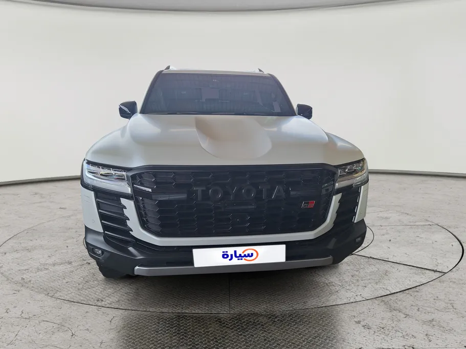 تويوتا لاندكروزر GR Sport 2025 