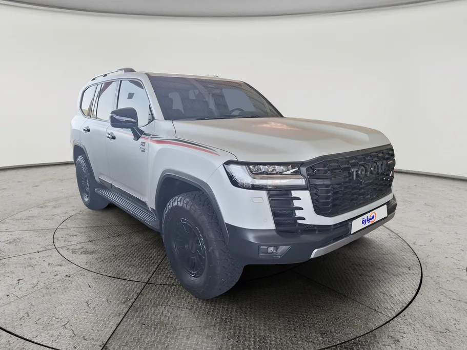 تويوتا لاندكروزر GR Sport 2025 