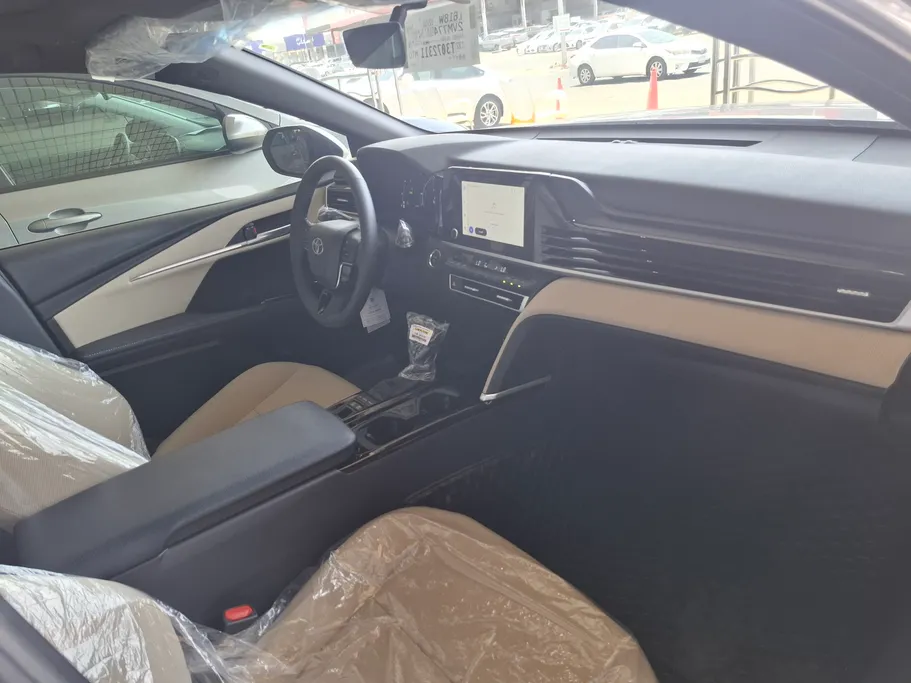 2026 Toyota Camry  LE HEV 
