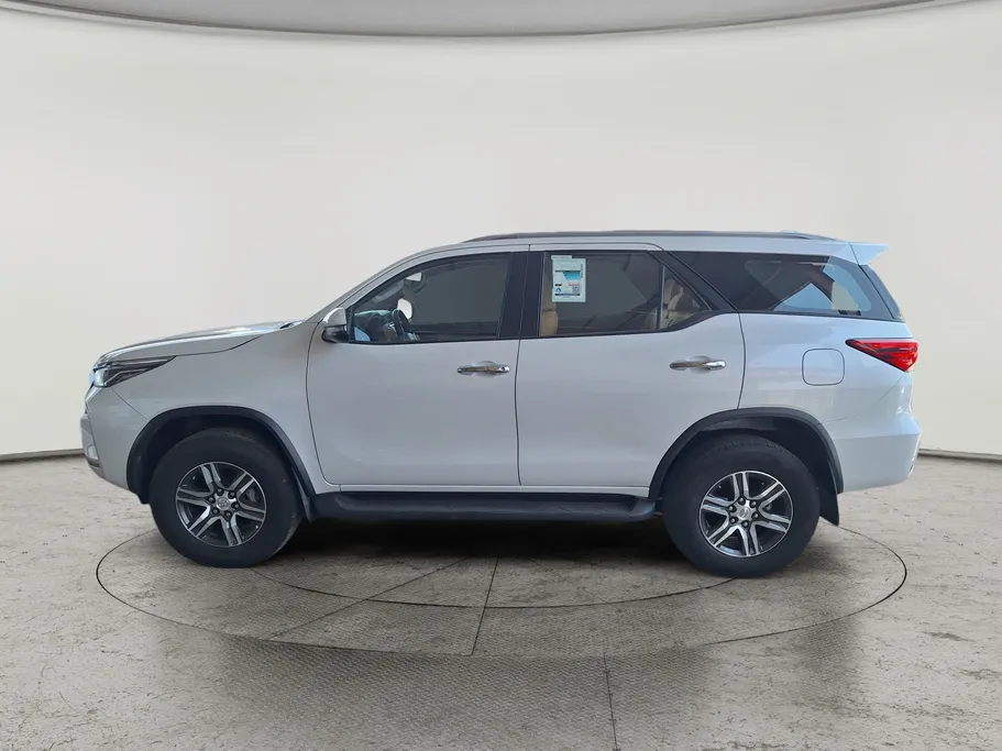 2023 Toyota Fortuner VX 