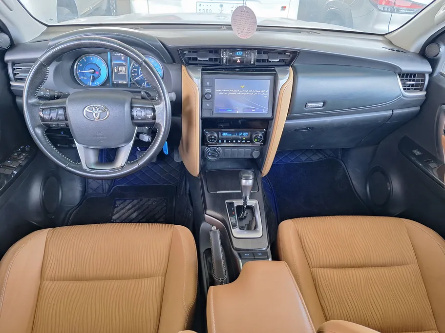 2023 Toyota Fortuner VX 
