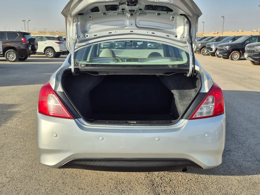 2020 Nissan Sunny SV 