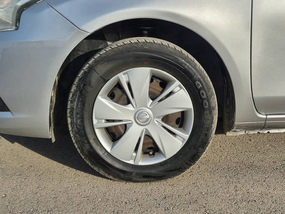 2020 Nissan Sunny SV 